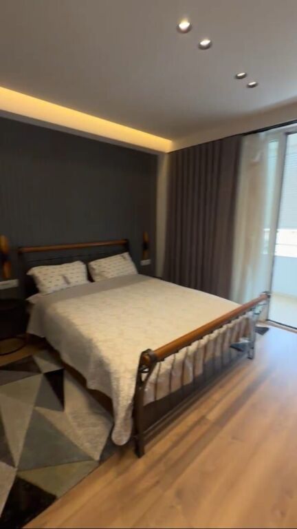 apartament 3+1+2 per qera, ne zonen e Myslym Shyrit.