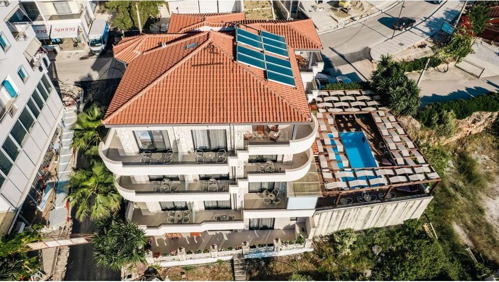 Hotel in vendita a Saranda – Opportunità unica di investimento vicino al mare