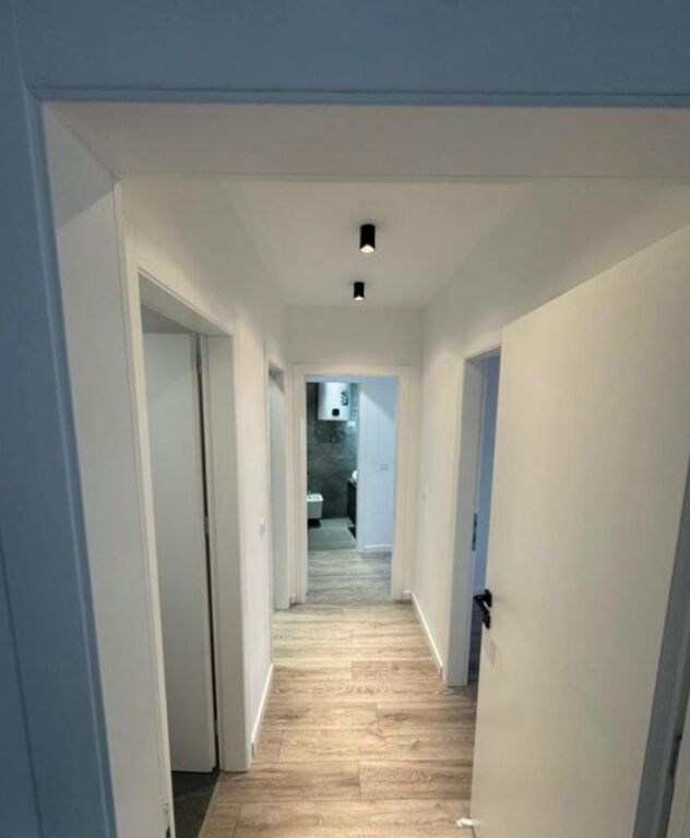 🏢 Zyrë 2+1 me Qira – Lake View, Liqeni Artificial