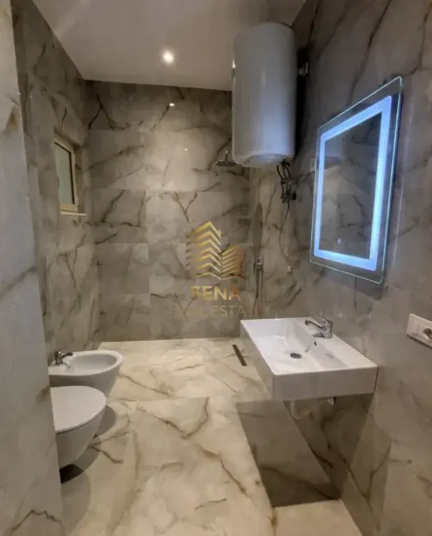 Qira, Hyrje Private 1+1, Ali Demi, 45.000 Lek/muaj