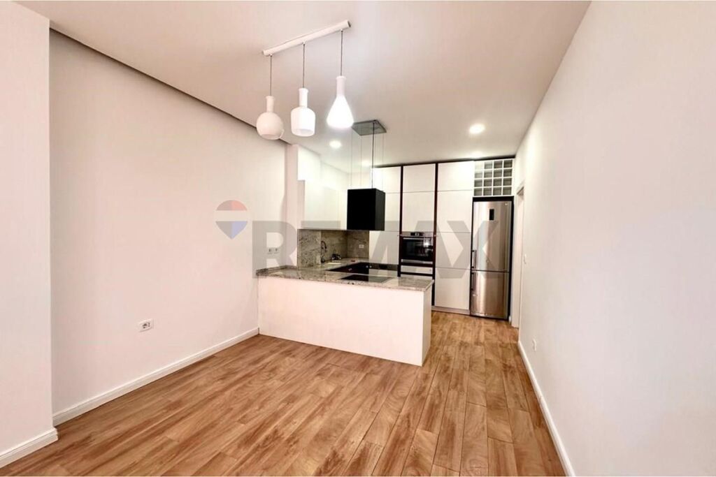 Apartament - Për Shitje - Rruga Dritan Hoxha, Tiranë