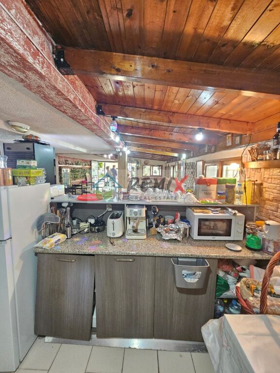 🏢 NJËSI PËR SHITJE – SHKËMBI I KAVAJËS