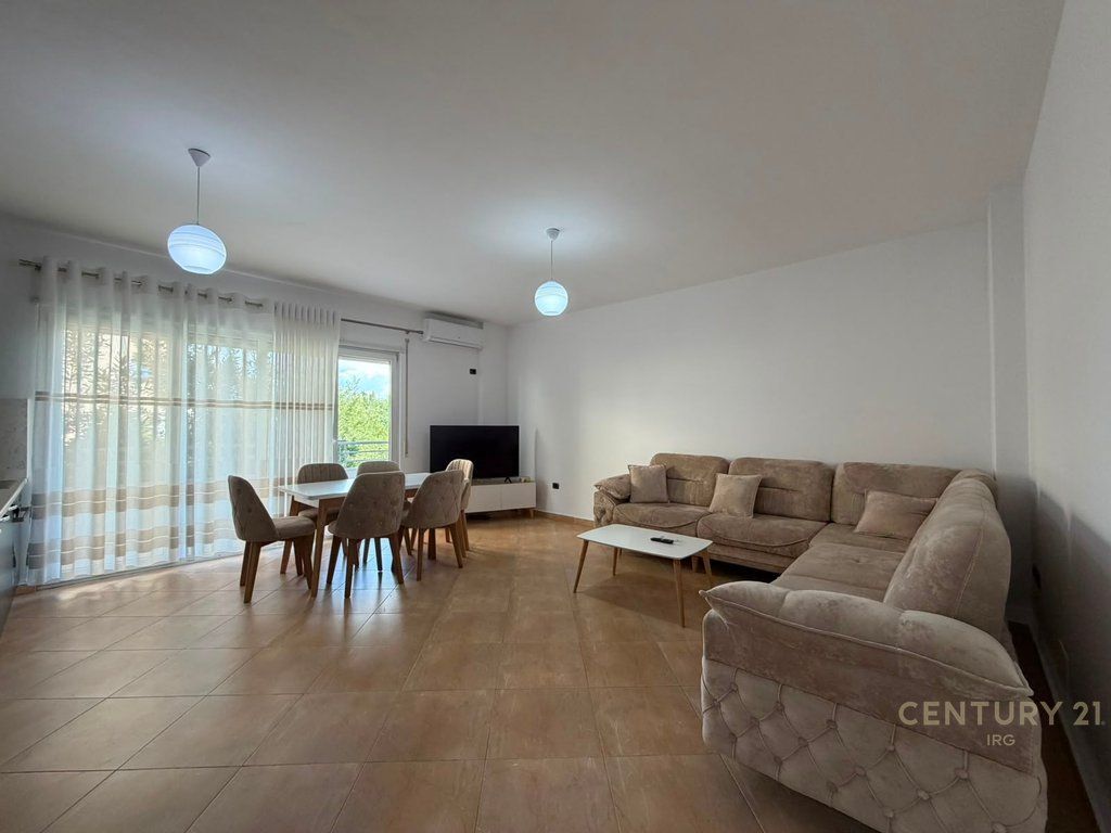 Apartament 2+1+2+ Post Parkimi ne zonen e Kopeshtit Botanik. IRG143208