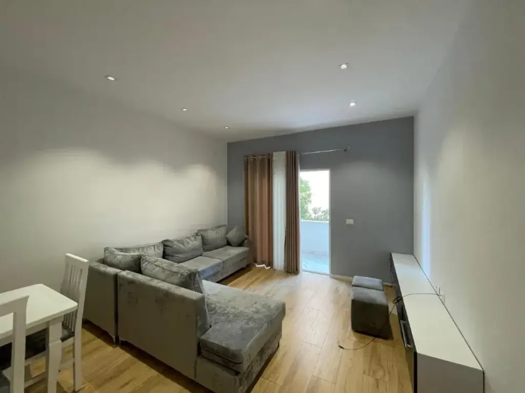 Affitto | Apartament 1 + 1 | Fresku | 350 €/mese
