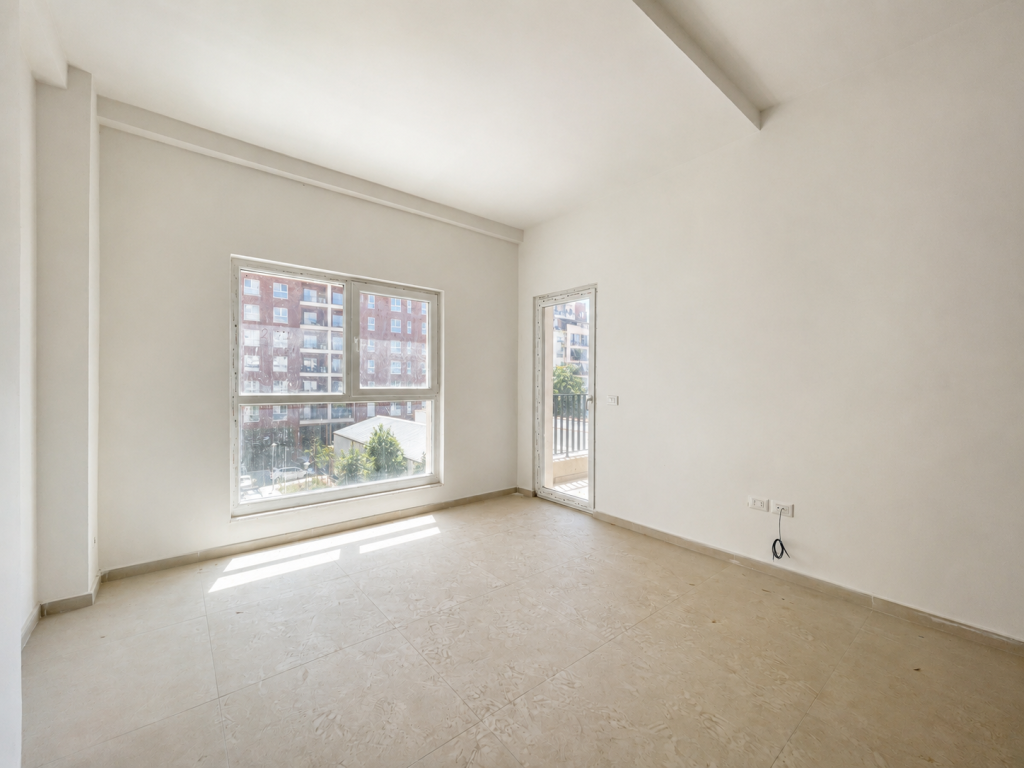 Shitet Apartament 2+1 Kati i 2, Aura