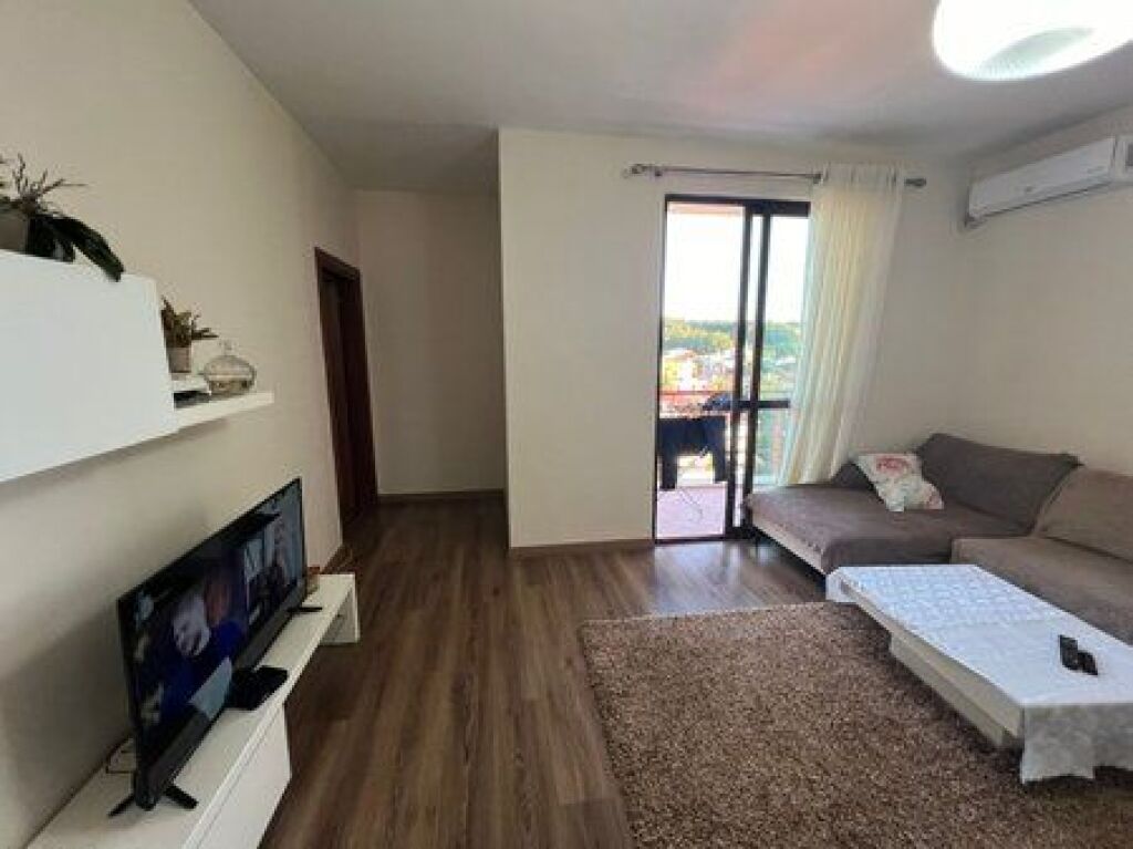 Shitet, Apartament 2+1, Rruga Gramoz Pashko, Tirane