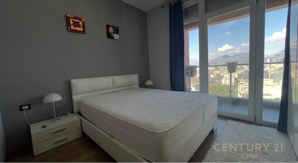 Apartament 2+1+2 në shitje tek Xhamia Kopshti Botanik 230000€ | 120 m²