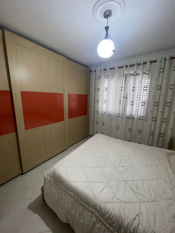 Affittasi appartamento 2+1 50000 lek al mese a Lapraka