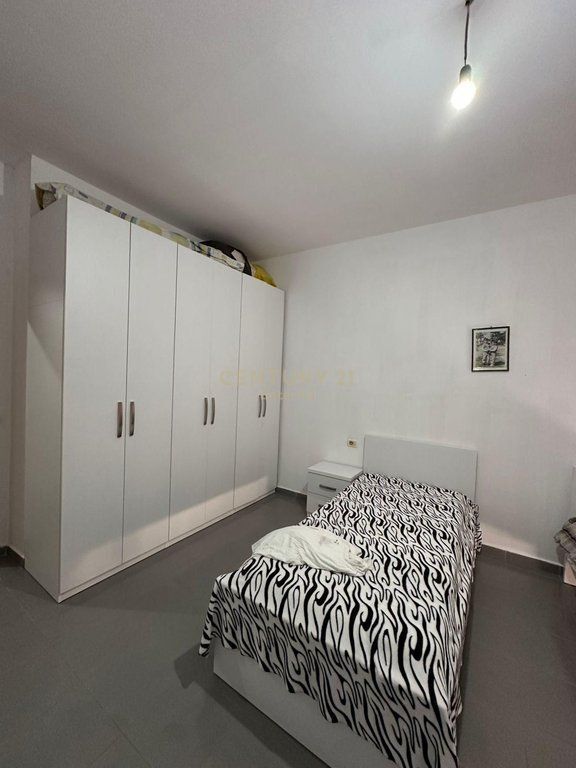 Apartament 2+1 per shitje ne Yzberisht