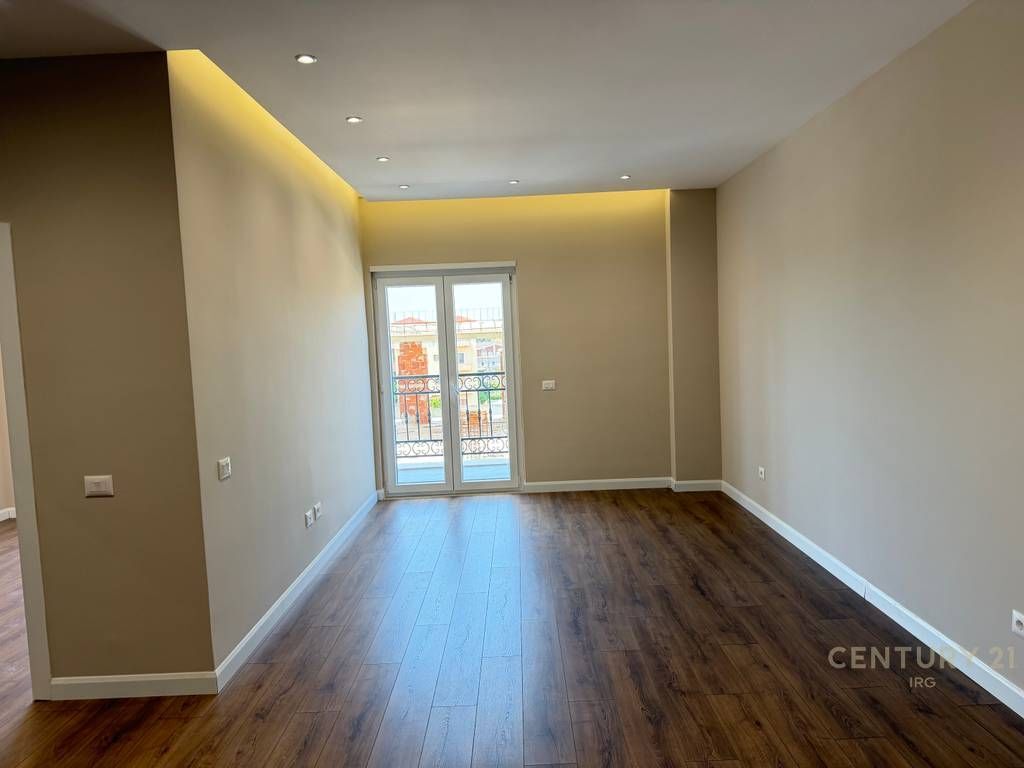 SHESIM APARTAMENT 1+1 tek "PORTA E RE" NË SAUK