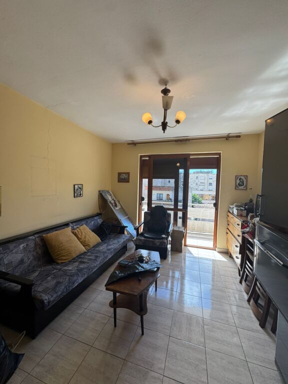 SHITET APARTAMENT 2+1 RRUGA BARDHYL 129.000 EURO