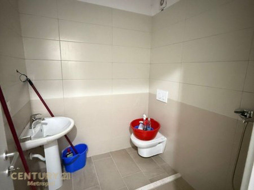 JEPET ME QIRA APARTAMENT 2+1+2, KOMPLEKSI DARLING ALI DEM!