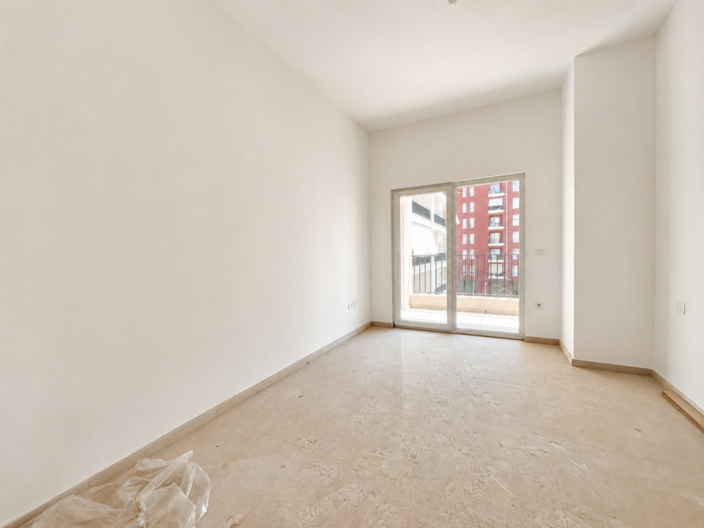 Shitet Apartament 2+1 Kati i 2, Aura