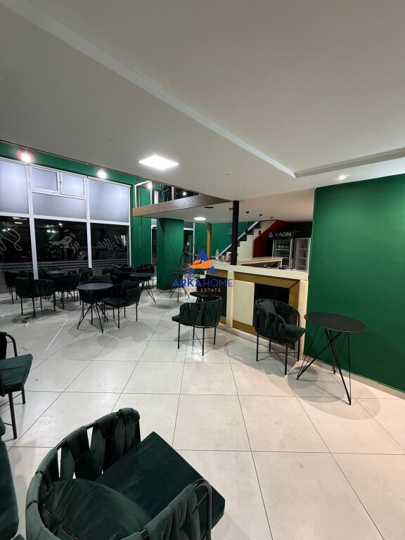 JEPET AMBIENT DUPLEX 100M2 ME QERA "PALLATET CABEJ, MISTO MAME" 55.000 LEKE