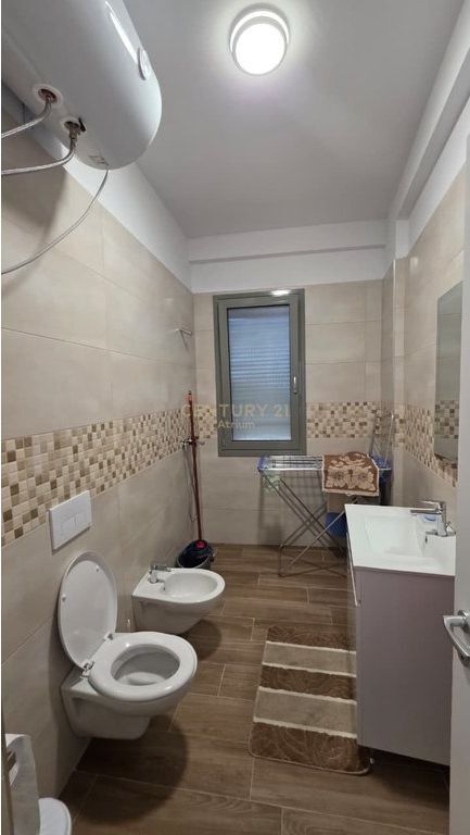 AFFITTASI APPARTAMENTO PRESSO TOWER BRIDGE, OXHAK! Atrium143197