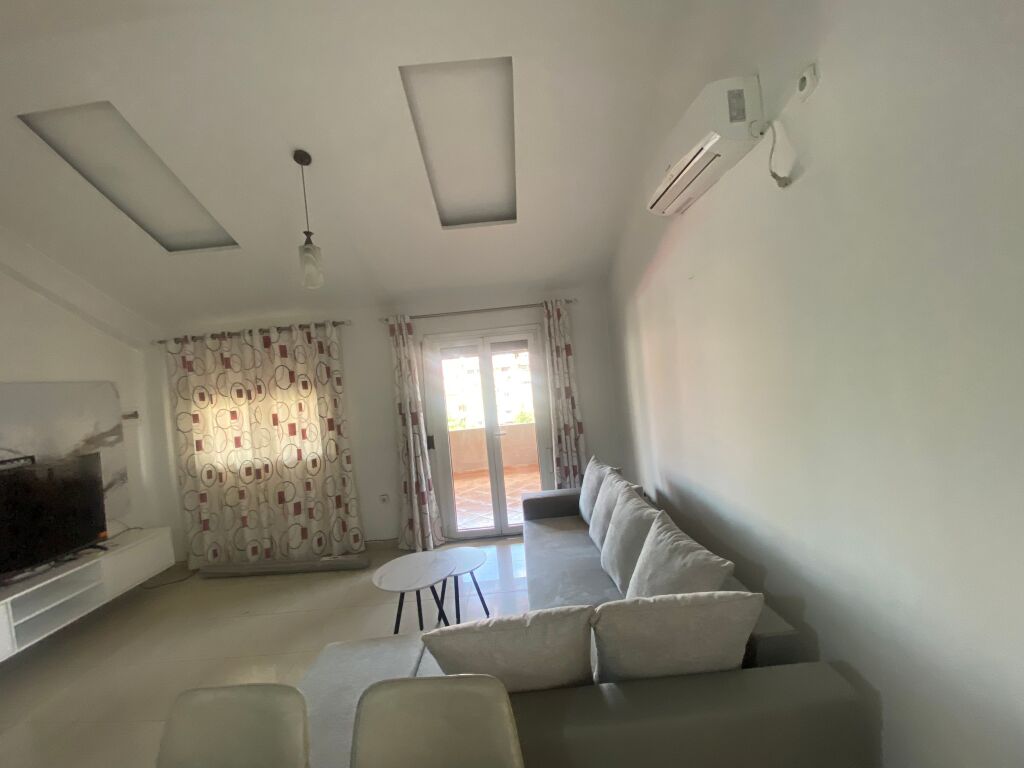 Duplex for rent at Kristal Center !