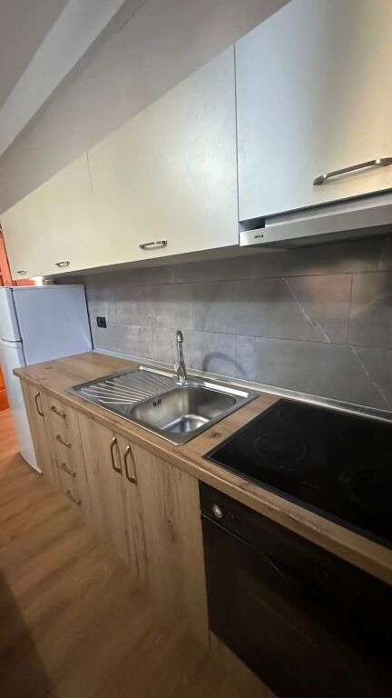 Rent | Apartament 1 + 1 | Teodor Keko | 350 €/month