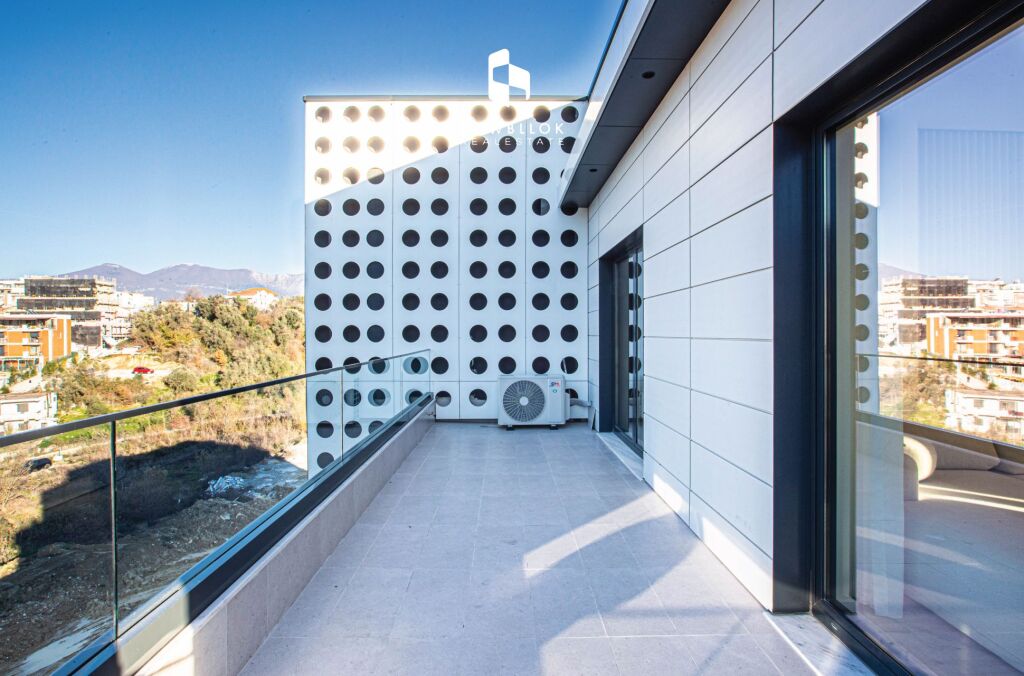 💥 FOR RENT: Luxury 1+1 Penthouse | 2025 Building – Over €50K Investment &amp; Front Panoramic View (📍DRY LAKE - RADISSON) €950/Month ✨️