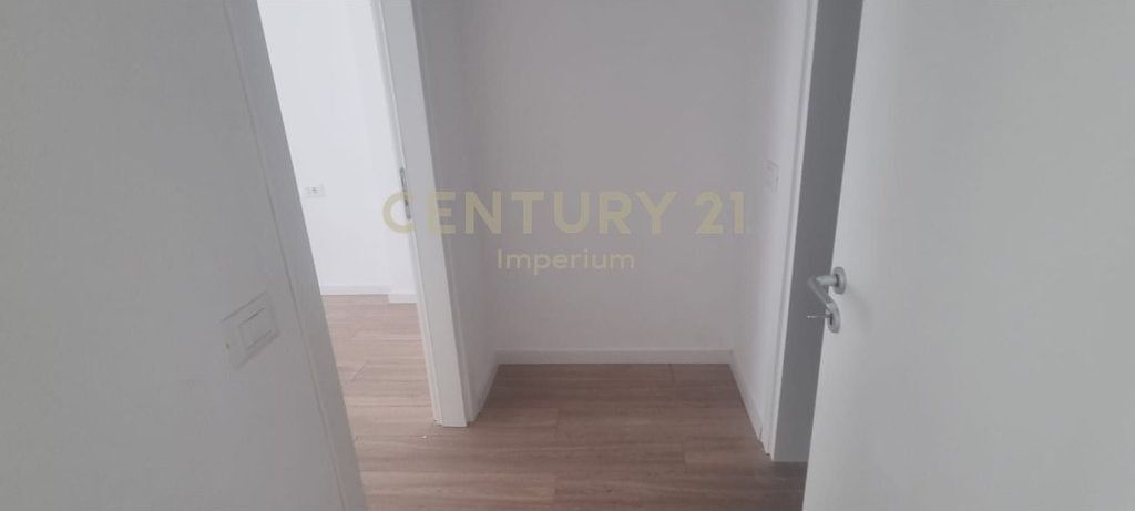 Appartamento 1+1 in affitto a Kika 2, Comune di Parigi! 700 € /Mese