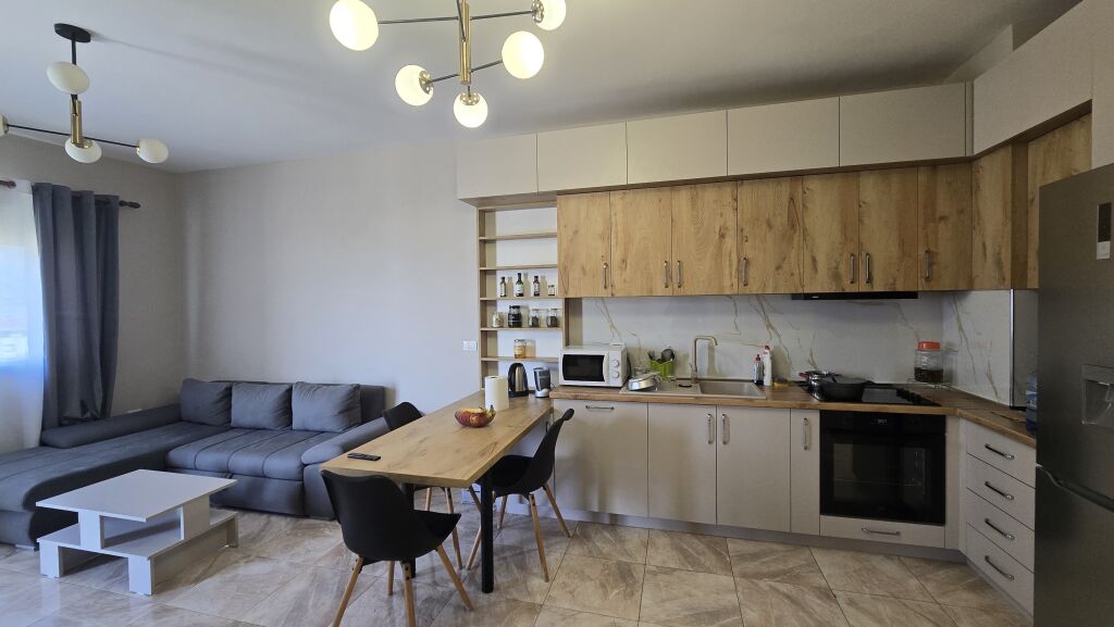 Apartament modern 1+1 me qira!