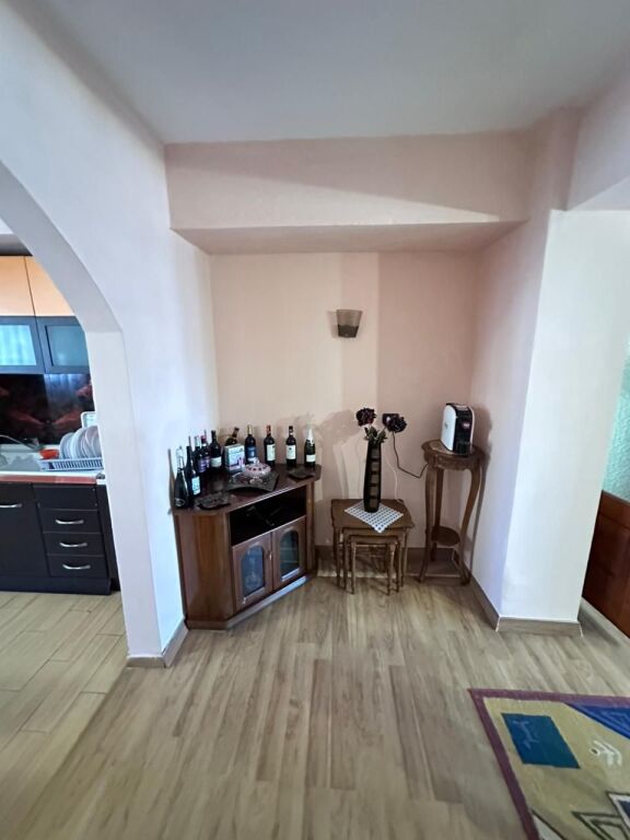 JEPETME QERA APARTAMENT 1+1 PRANE BLUESTAR CENTER, DURRES