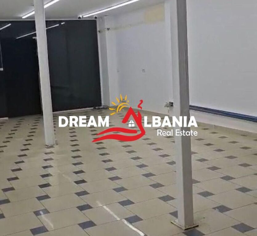 Jepet dyqan dyblex me qera ne rrugen Islam Alla, Tirane (ID 42711089)