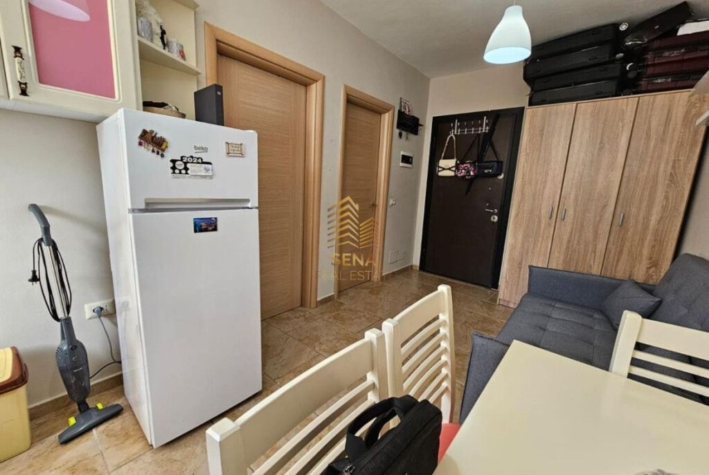 Qira,Apartament 1+1+bllk,Liqeni Thate,400 EURO/Muaj
