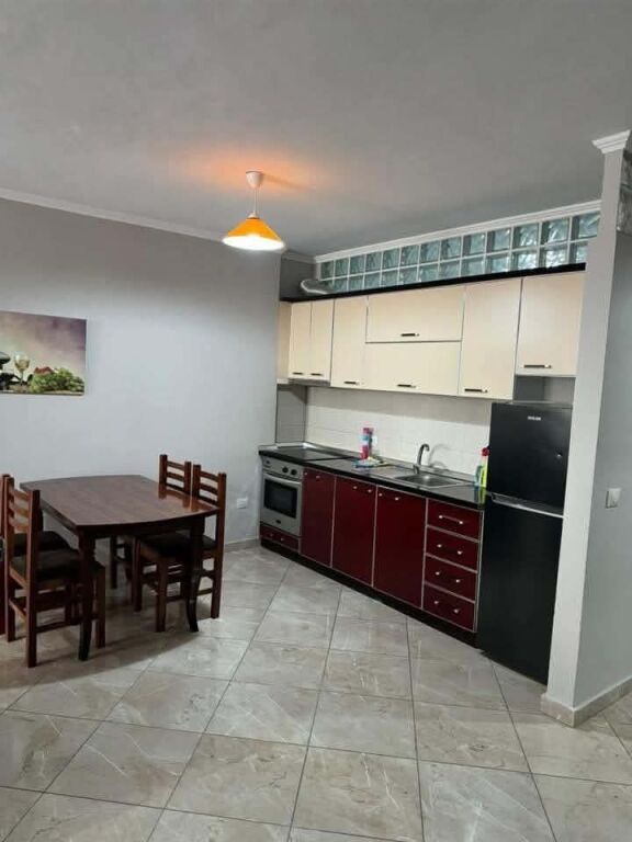 Apartament 1+1 me qera Lulishtja Stacioni Trenit Durres