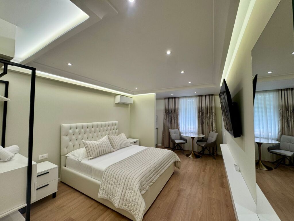 Selit sells 1+1 super furnishing