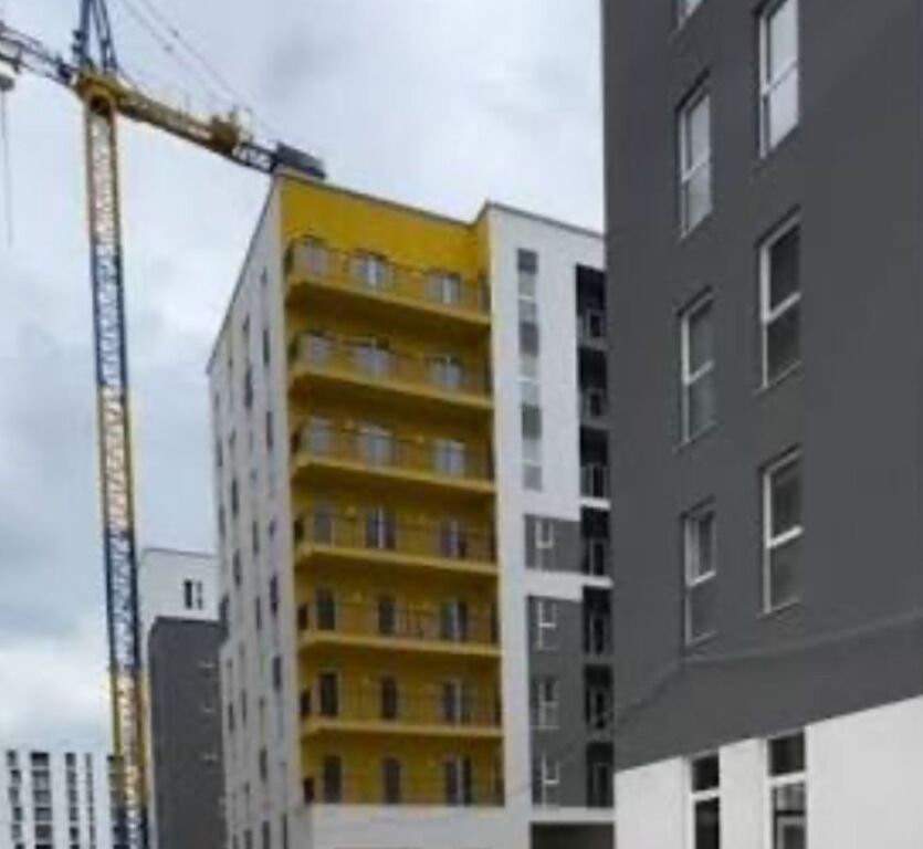 Apartament per shitje 2+1 te Tirana Entry 2