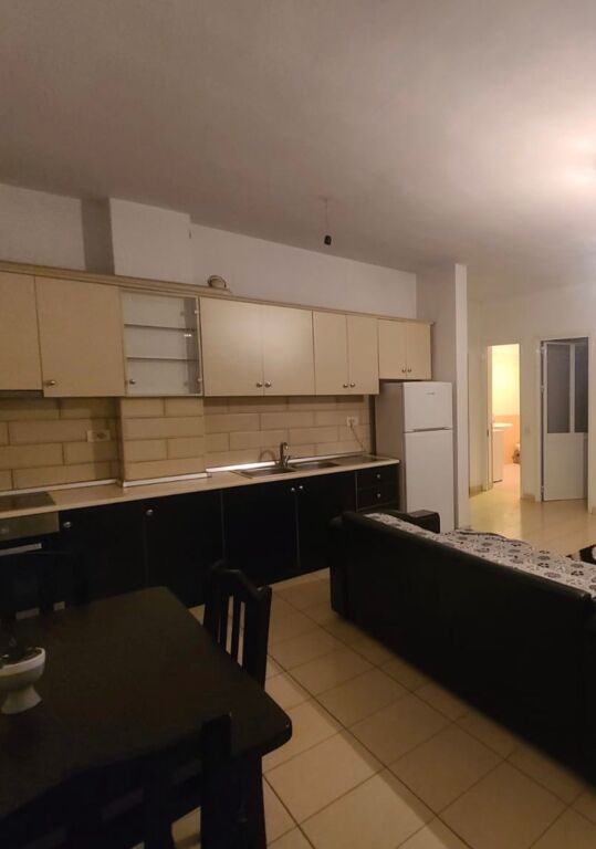 Apartament me qera 1+1 Yzberisht