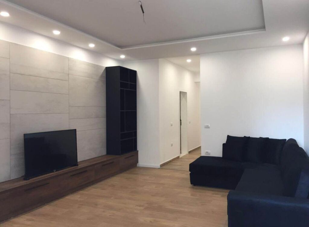 🏡 Appartamento 2+1+2 in Affitto – Tirana e Re (vicino al Bar White) ✨