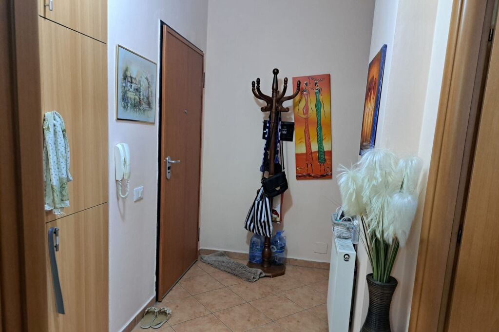 Shitje | Apartament 2 + 1 | Komuna e Parisit | 180000 €