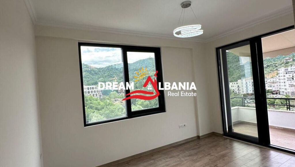 Shitet Apartament 2+1 – Tek Liqeni i Thatë, pranë Kenwood Store (4129573)
