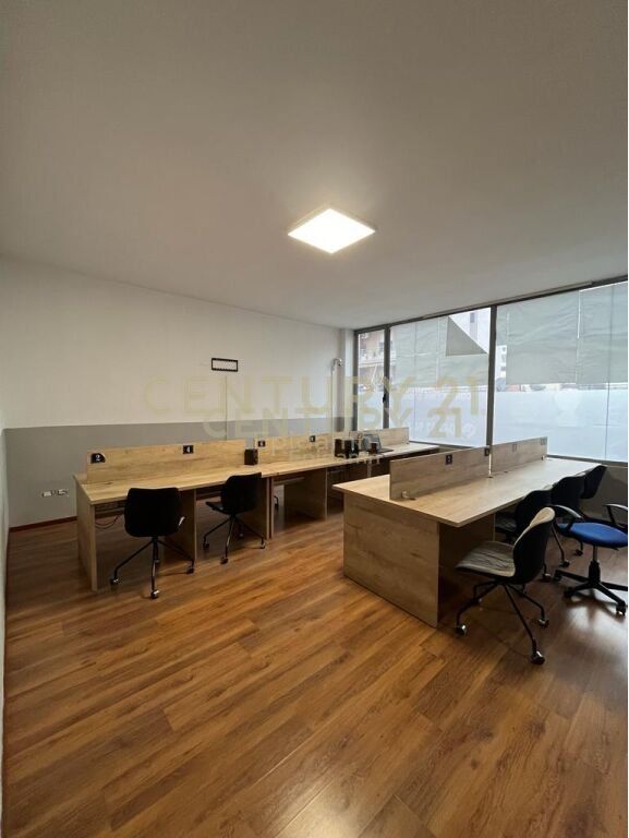 Locale Commerciale in Affitto a Kazazi, Durrës - 800€ | 160 m²