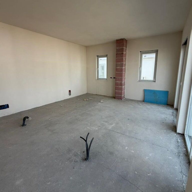 Rolling Hills 2 TEG Villa for Sale with Swimming Pool