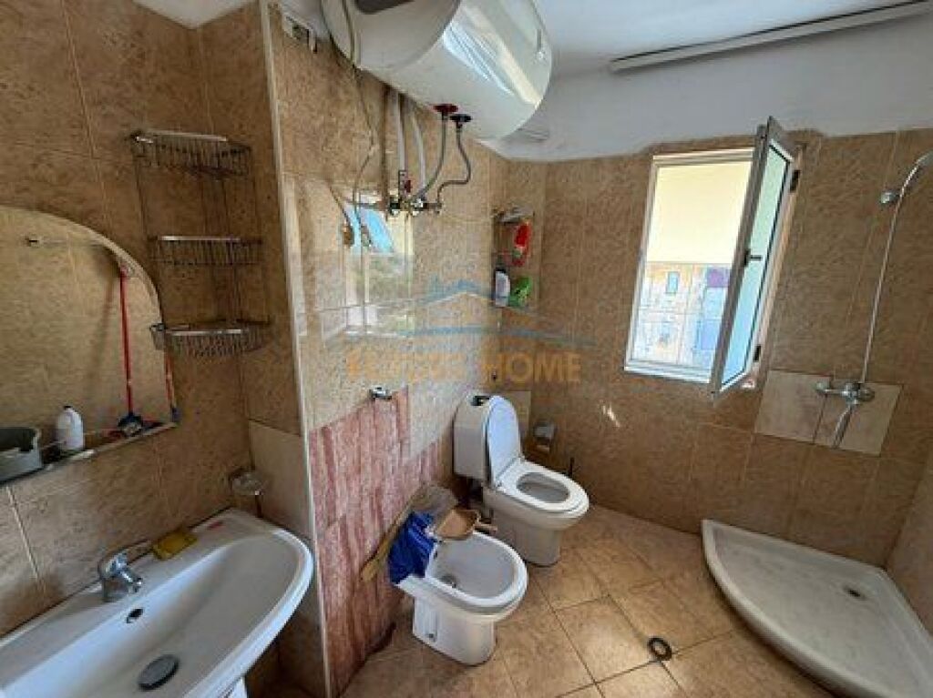 Shitet Apartament 2+1, Laprakë,Tiranë
