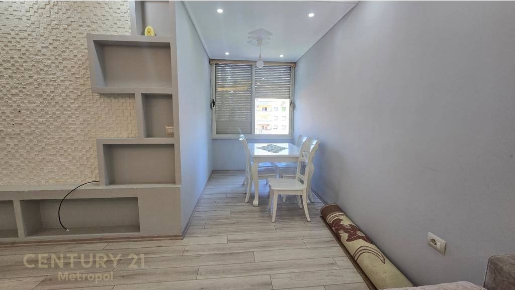 Affittiamo appartamento 2+1 a Fresk, all'inizio della via Dalip Topi!
