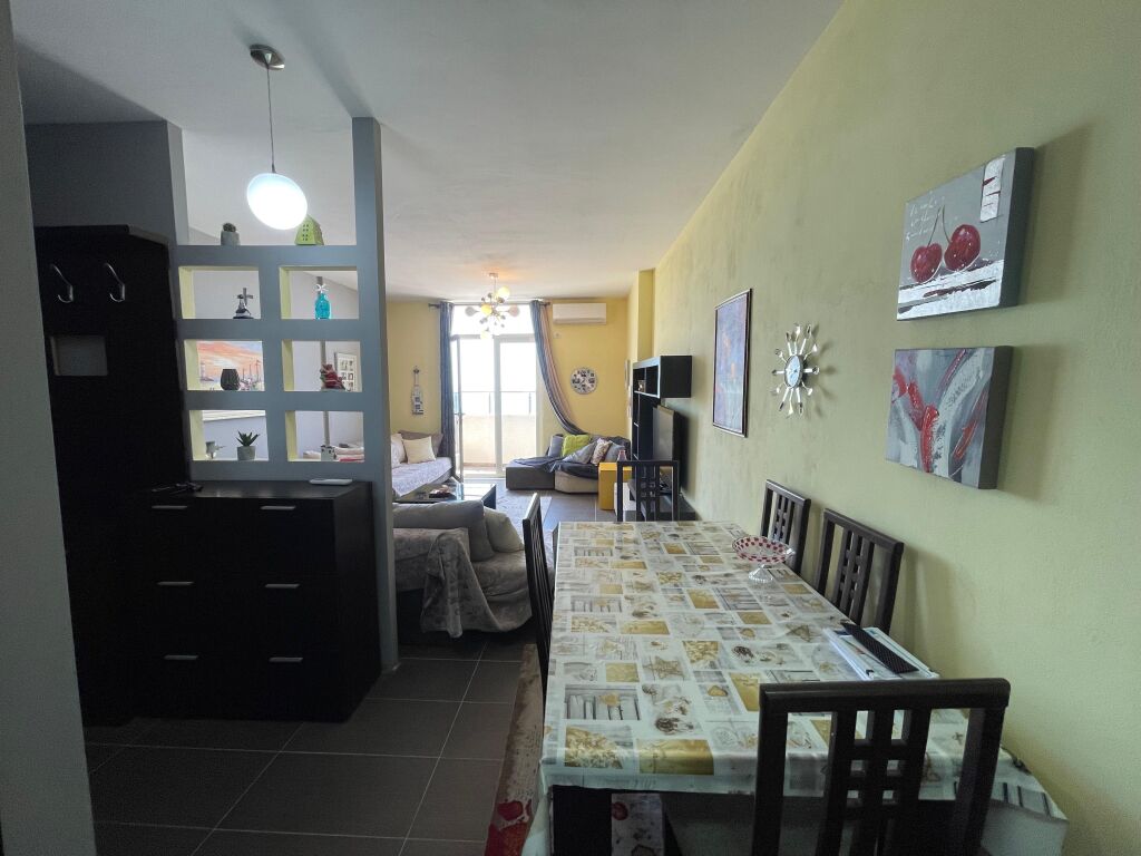 Shitet apartament 2+1+3 ballkone Me pamje nga deti