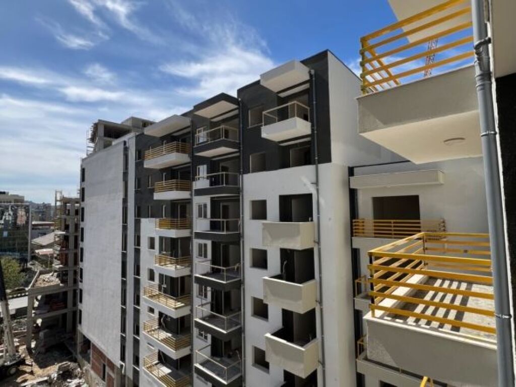 Apartament me qera 1+1 tek E88