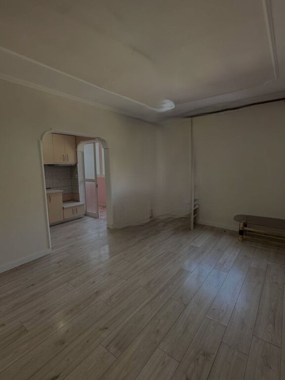 🏡 Shitet Apartament 1+1 tek Rruga Irfan Tomini