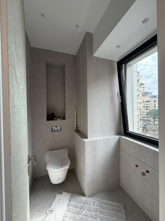 🏡 Shitet Apartament Luksoz 2+1+2 – Ambassador 3, pranë Stadiumit Air Albania