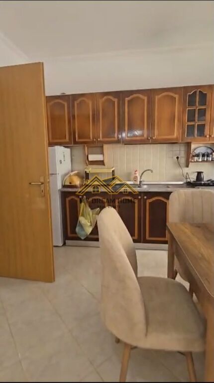 SHITET APARTAMENT 1+1 TEK SHKEMBI I KAVAJES!