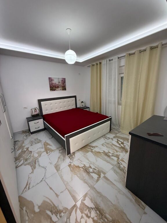 Qera | Vilë 2 + 1 | Ali Demi | 650 €/muaj