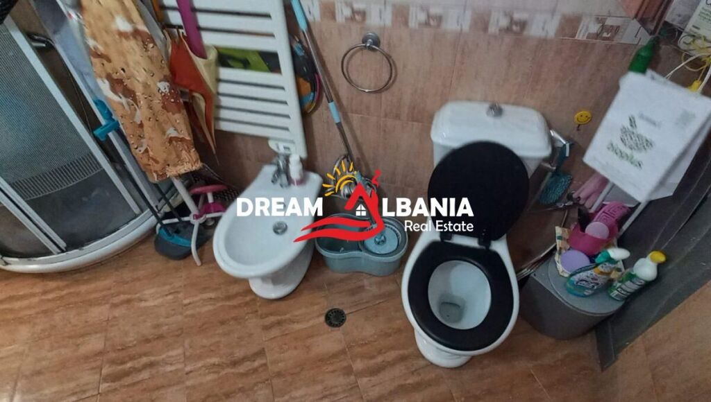 Shitet apartament 2+1 ne zonen e Xhamllikut prane Shkolles Niket Dardani (ID 4129574)