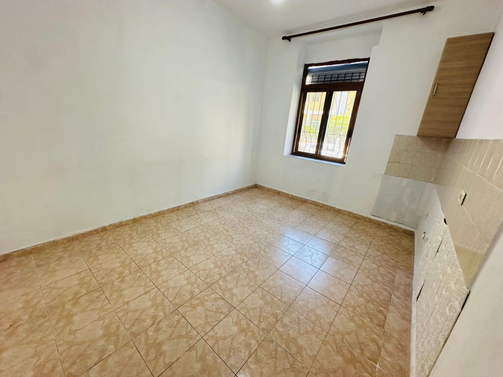 Zyre / Apartament Me Qera