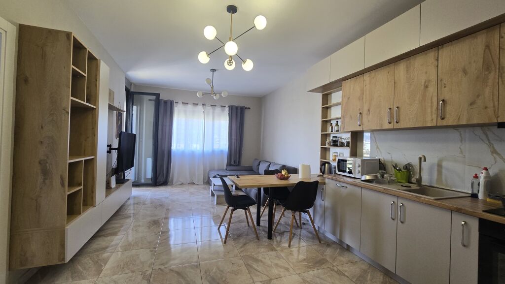 Apartament modern 1+1 me qira!