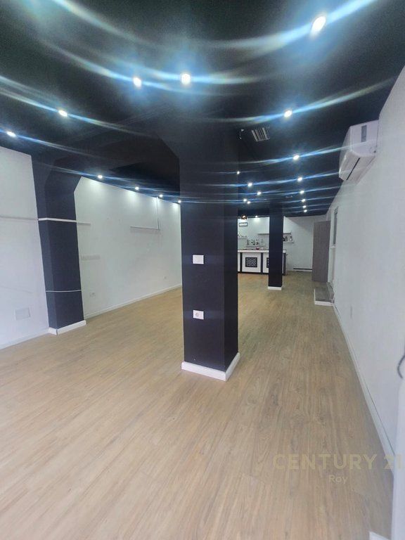 BUSINESS UNIT FOR SALE BUSINESS NEAR DURRES TRAIN STATION !!!