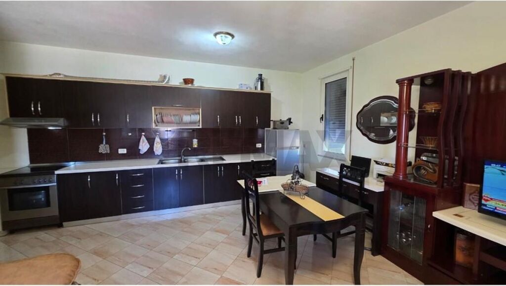 Shitet apartament 2+1, Misto Mame