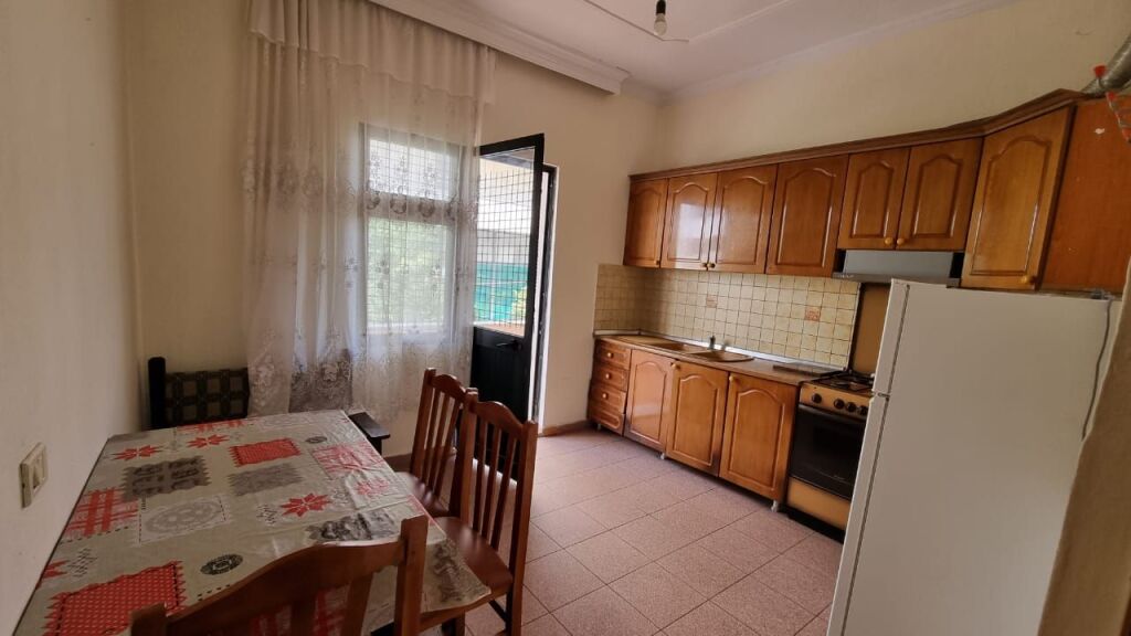 Appartamento 1+1. 28000 leke.Astir